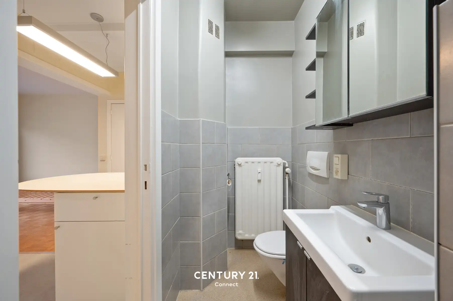 Uiterst ruime studio met balkon te Leuven foto 8