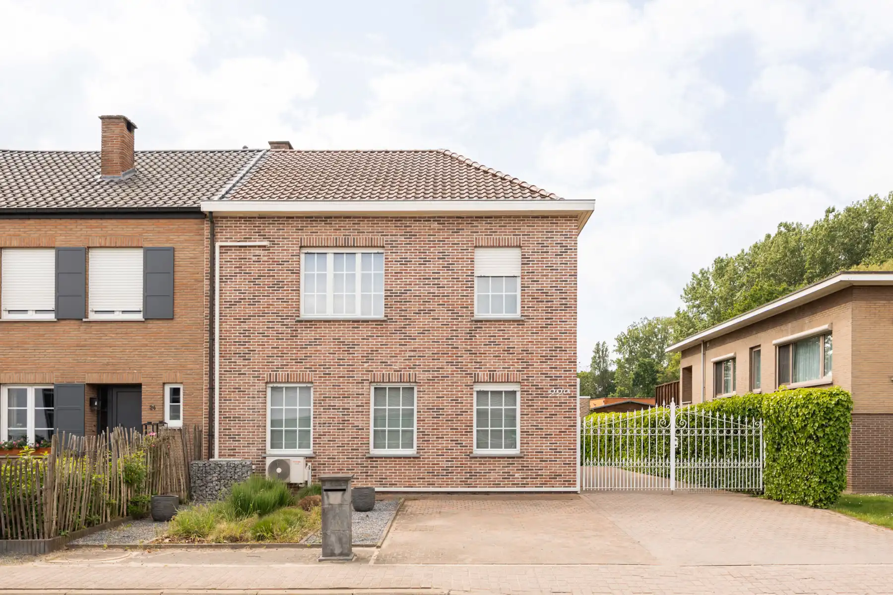 Energiezuinige, uitstekend onderhouden woning met mooie tuin foto {{pictureIndex}}