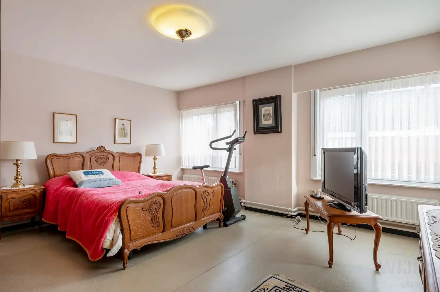 Goed onderhouden woning met tuin. foto 19