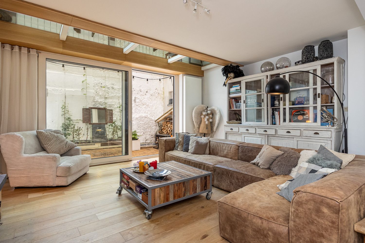 Unieke en energiezuinige stadsvilla/triplex (224m²) met fantastisch zonneterras in het hart van historisch Antwerpen – luxe, rust en boordevol karakter! foto 14