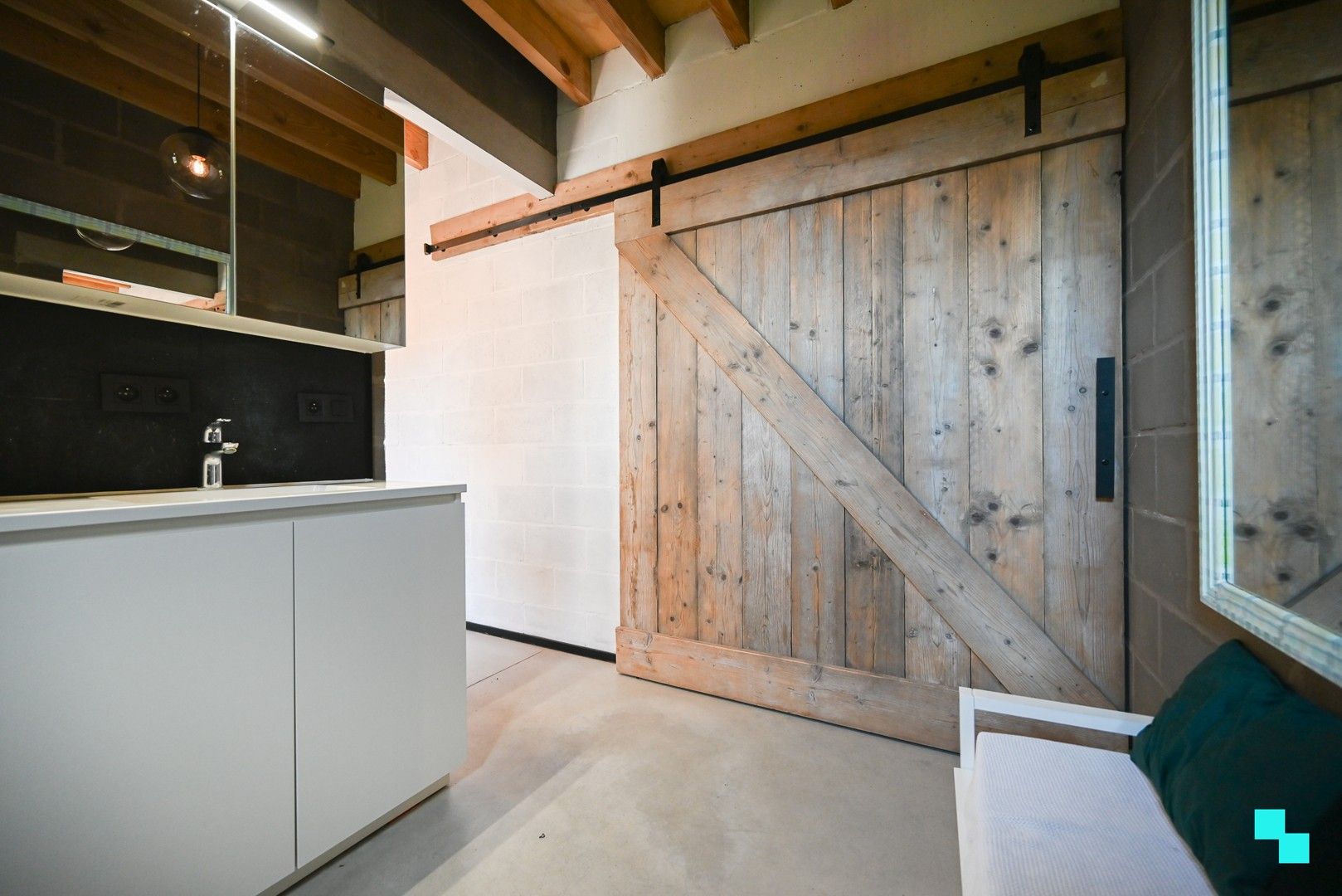 Energiezuinige woning met fantastische tuin op grens Izegem / Rumbeke foto 23