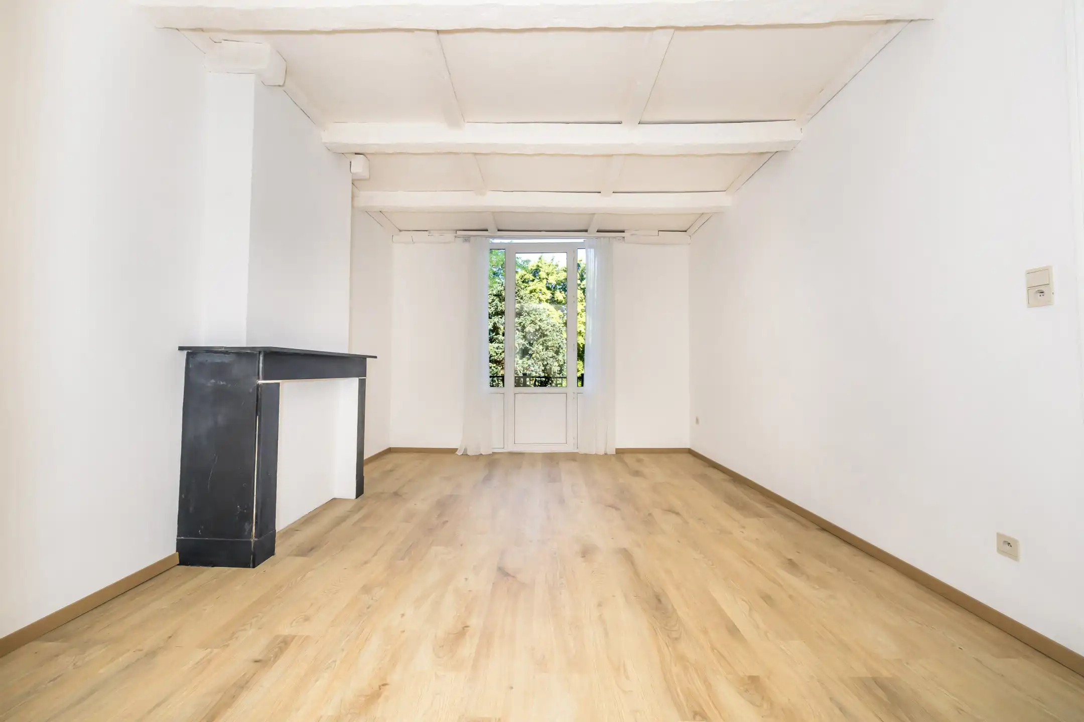 APPARTEMENTENGEBOUW MET 4 ERKENDE WOONEENHEDEN   foto 17