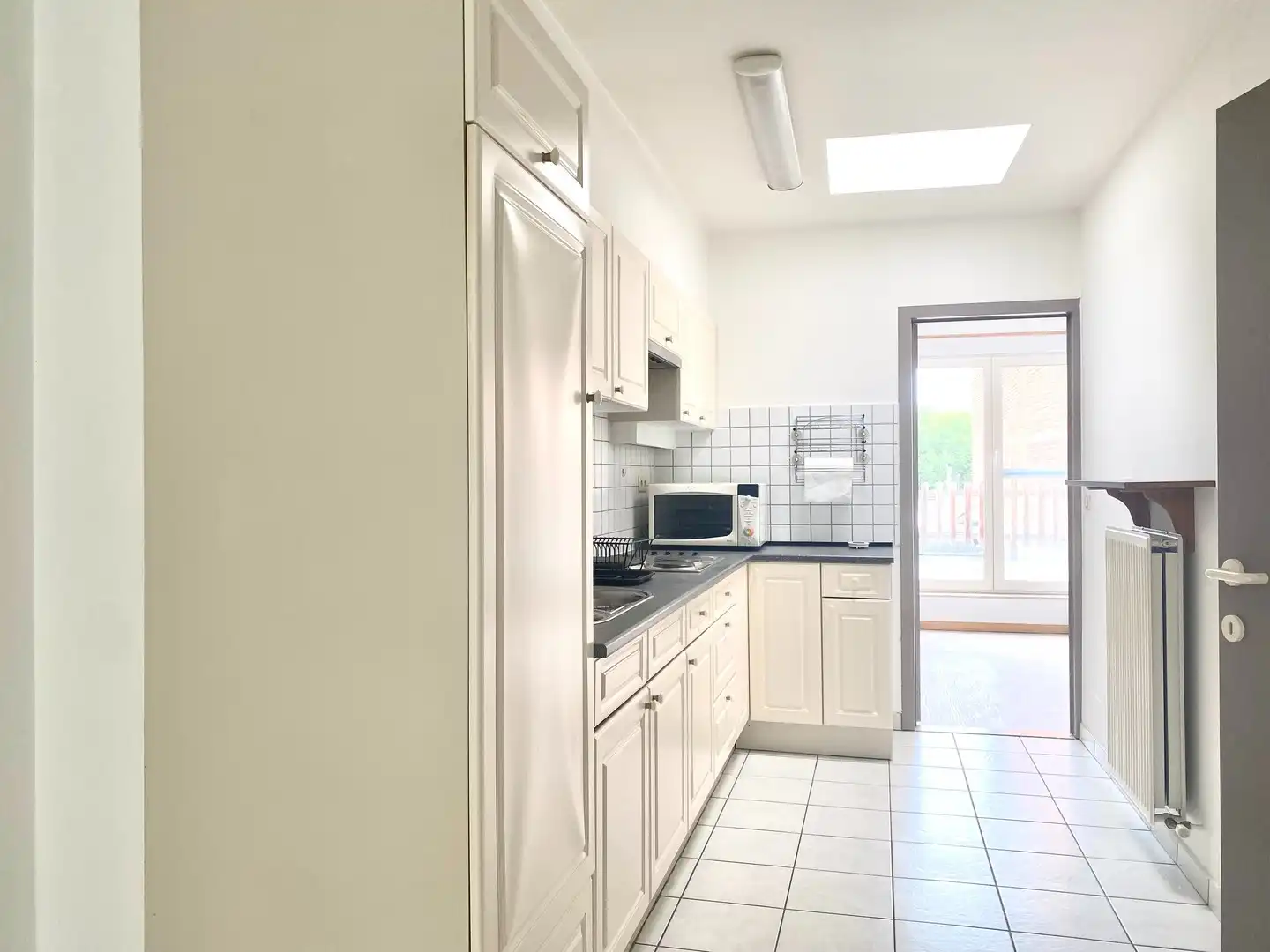 Ruim 1-slaapkamerappartement met terras. foto 5