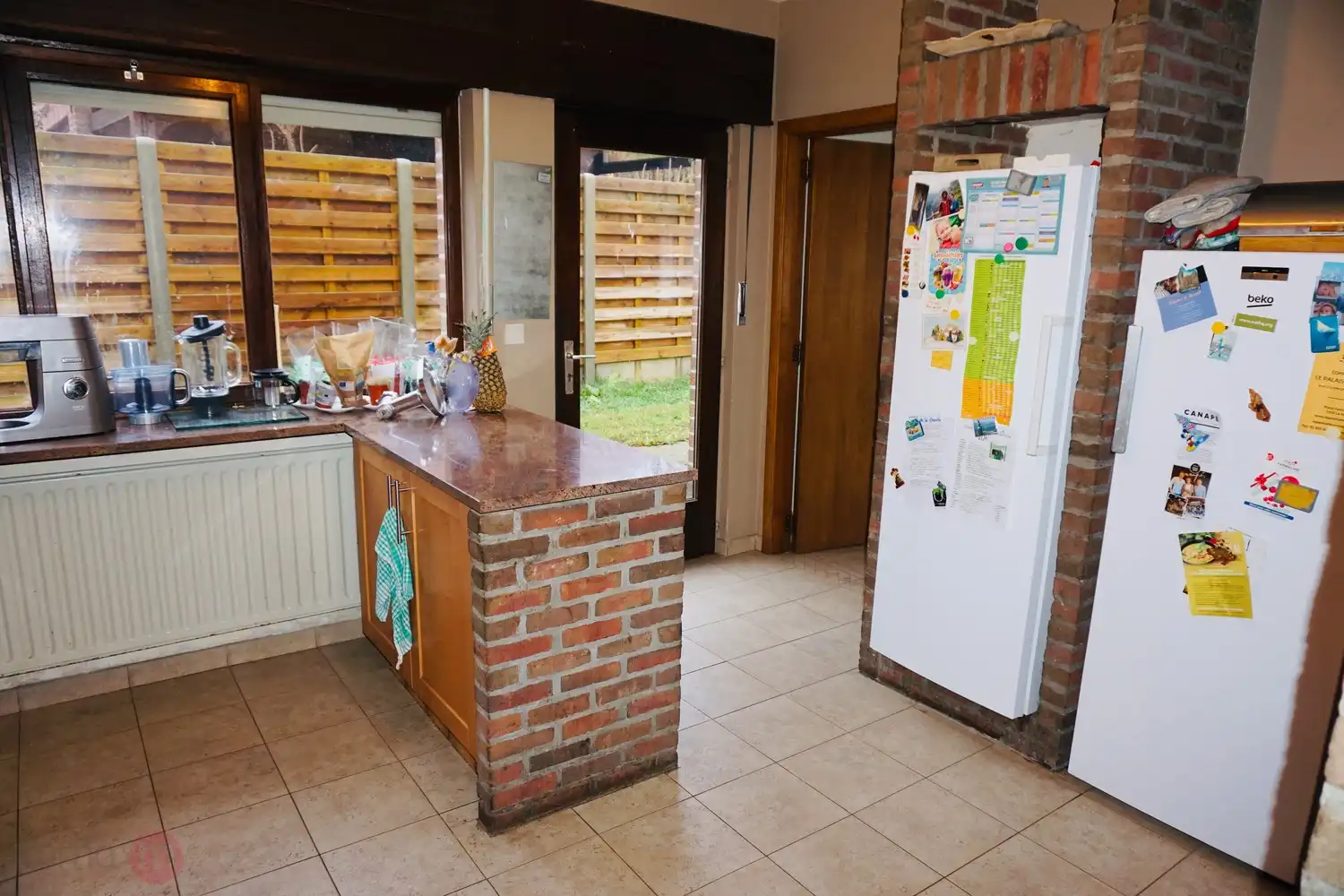 Rustig gelegen woning met 4 slaapkamers, bureau (of extra slaapkamer), garage en grote tuin. foto 9