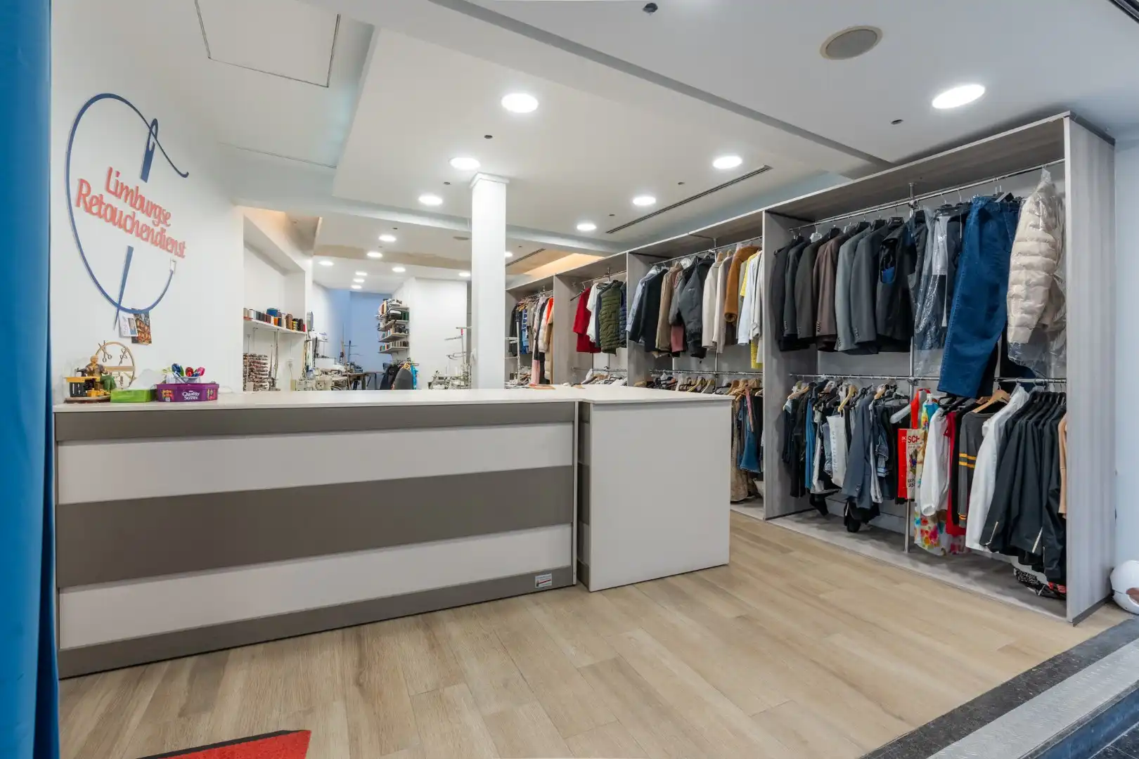 Charmant te renoveren handelspand  foto 5