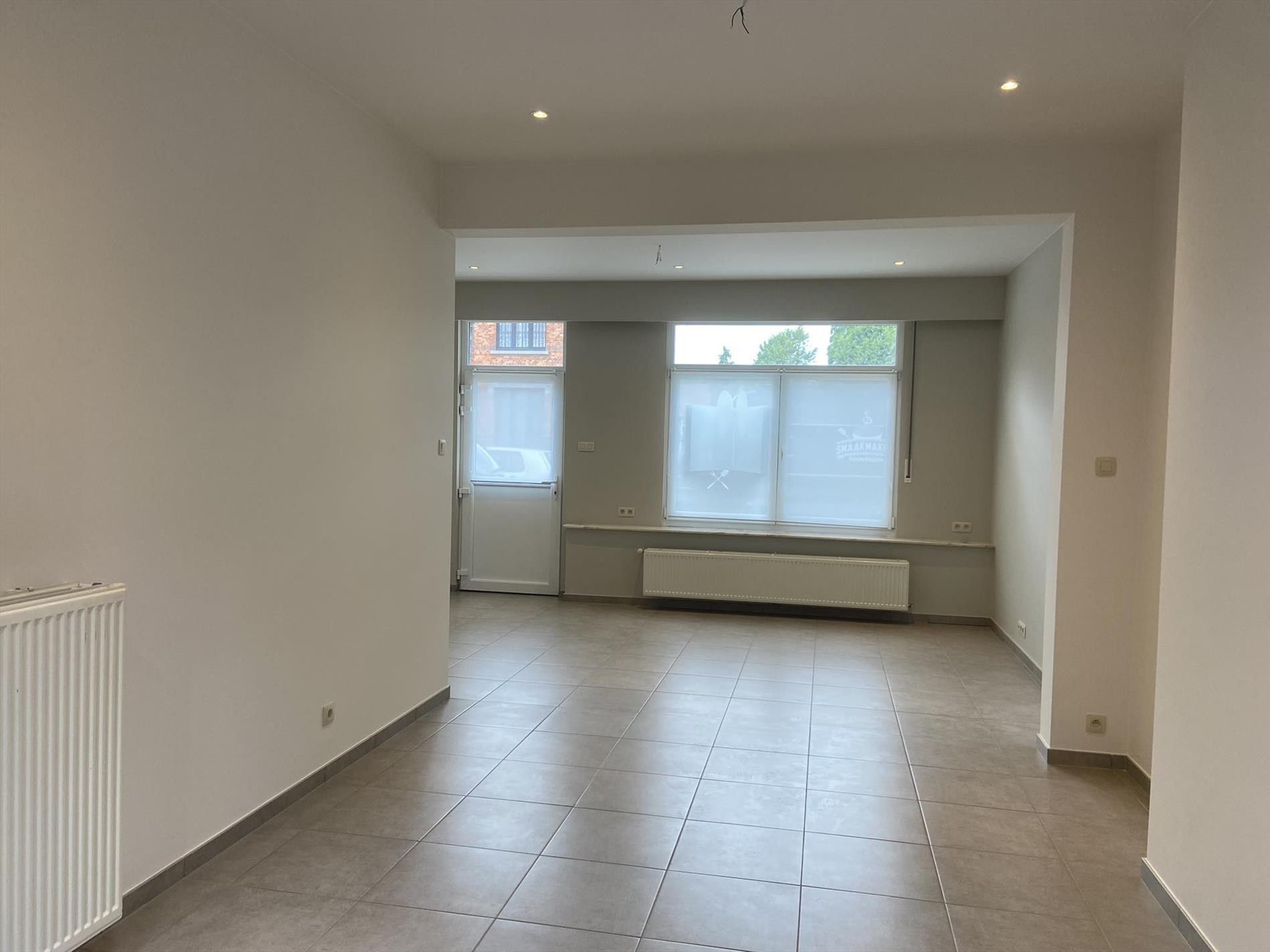 Ruime rijwoning met 3 slpks en tuin gelegen te Sint-Jozef-Olen! foto 4