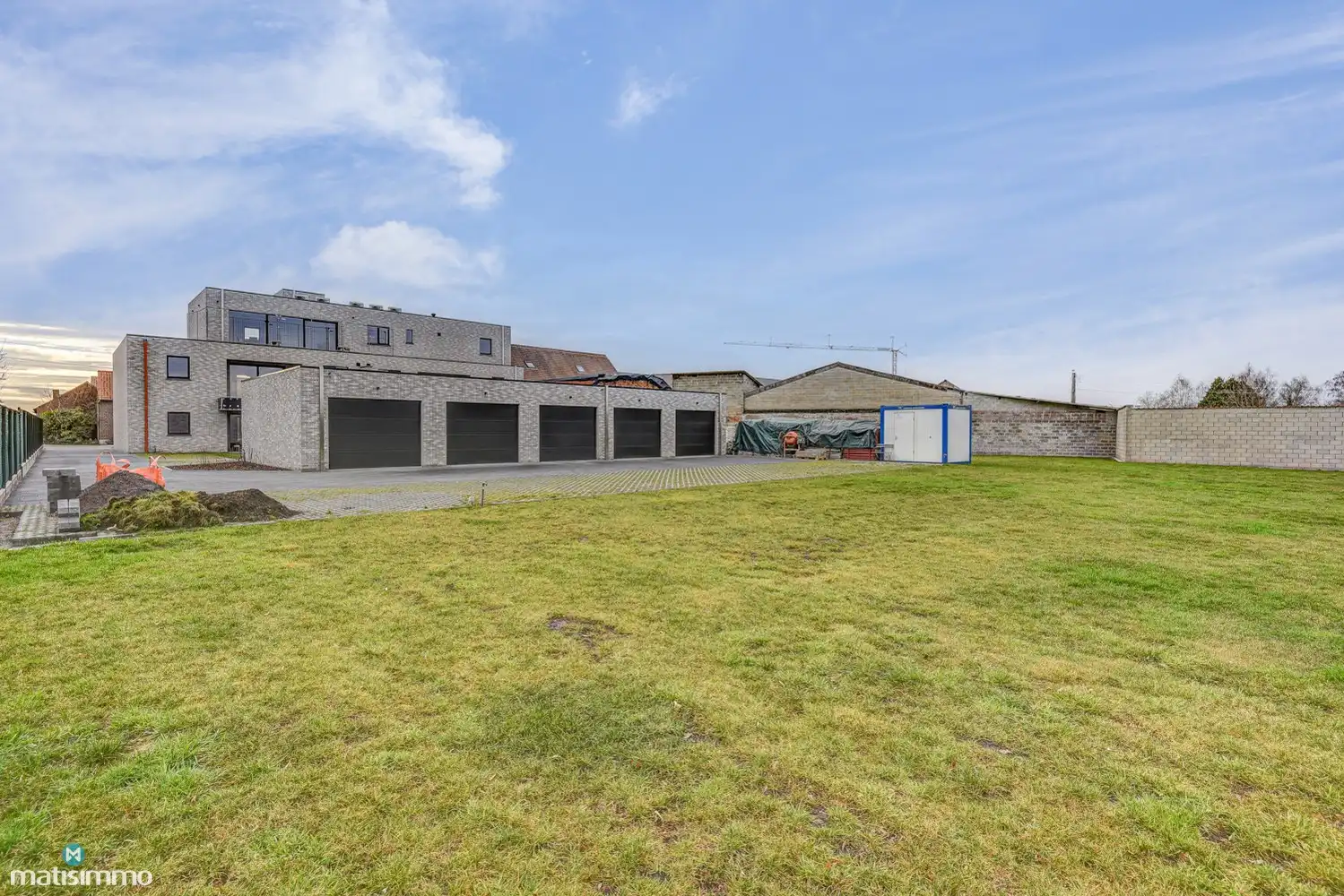 RUIM NIEUWBOUW APPARTEMENT MET 2 SLAAPKAMERS, OVERDEKT TERRAS, GARAGE, AUTOSTAANPLAATS EN KELDERBERGING TE BEVERST foto 30