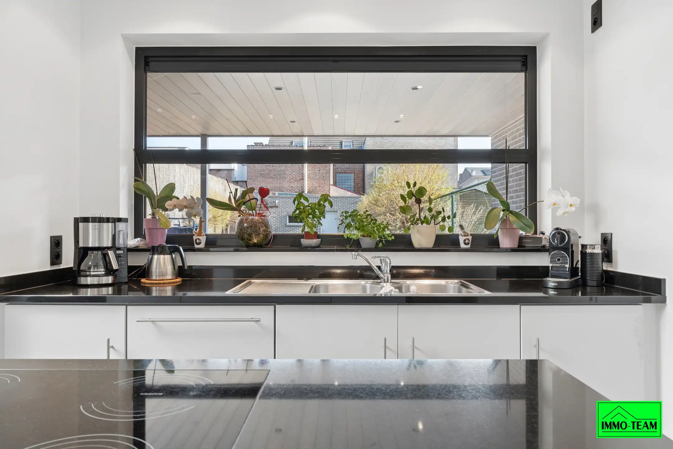 Instapklare, energiezuinige gezinswoning met tuin en garage foto 9