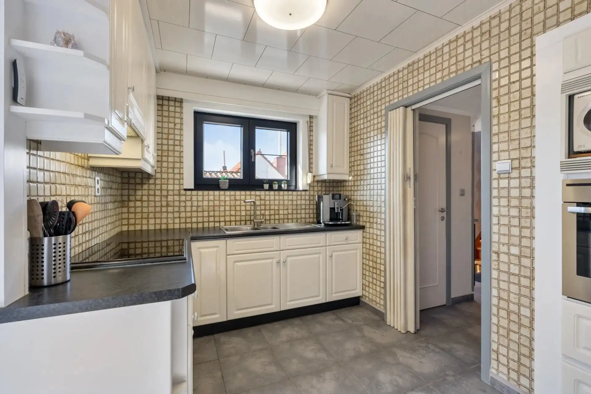Vernieuwde woning te Helchteren foto 7