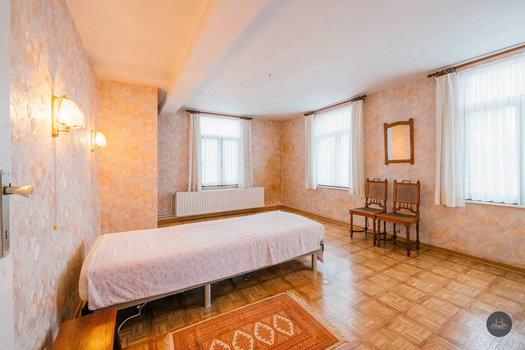 Prachtige authentieke en ruime villa met enorm potentieel foto 13