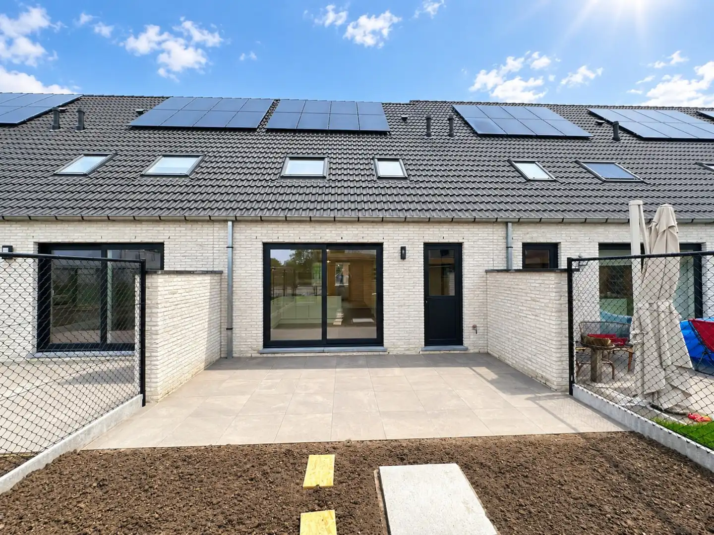 Mooie nieuwbouwwoning met 3 slpk en tuin, rustig gelegen in Torhout Wijnendale foto 2
