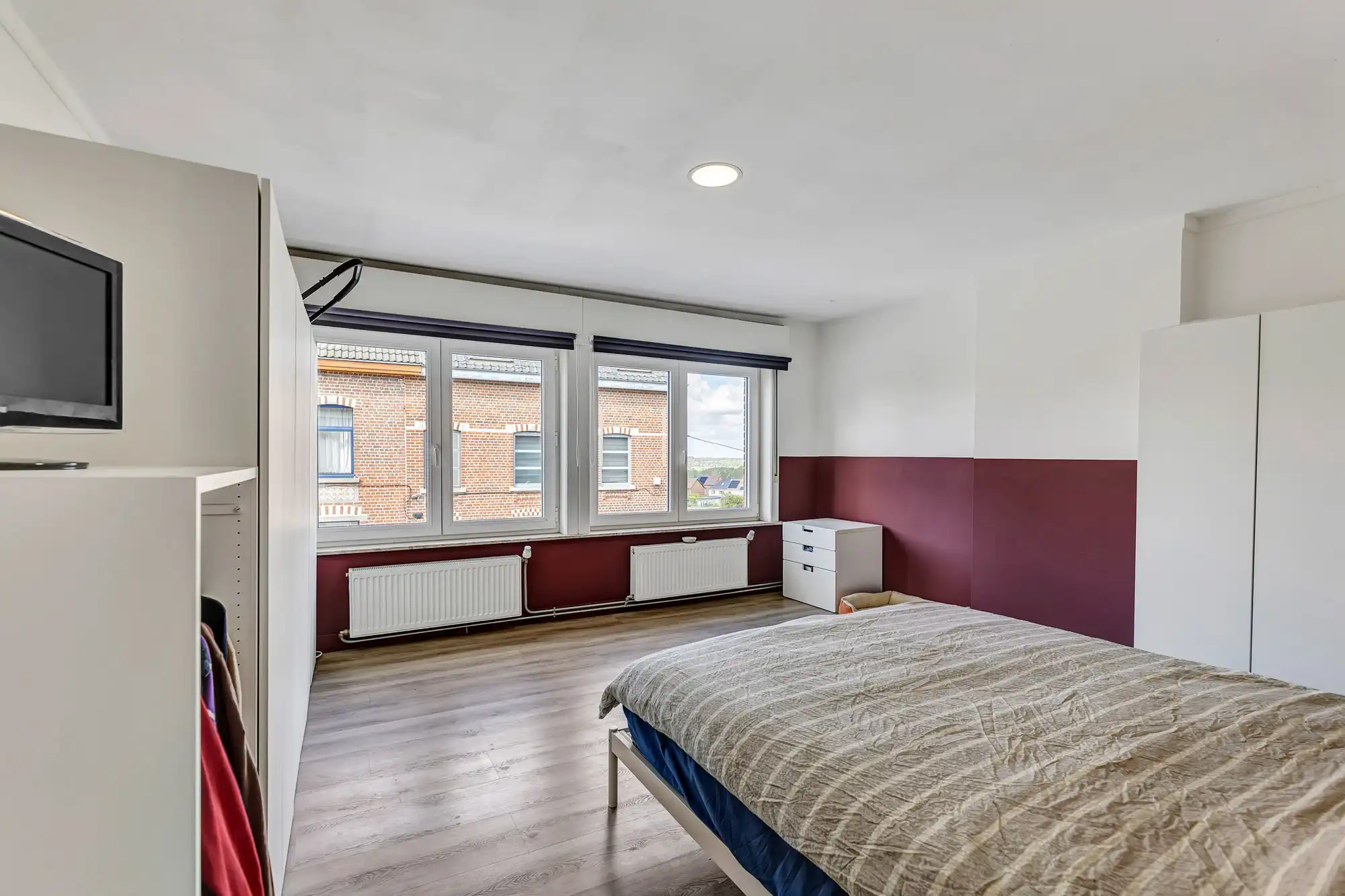 Gerenoveerde woning met tuin en 3 slpks in Halle foto 9