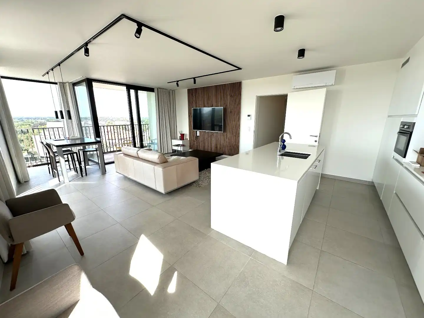 Prachtig appartement (117 m²) met 2 slpk en mooi terras, (+ autostaanplaats), Brugge foto 8