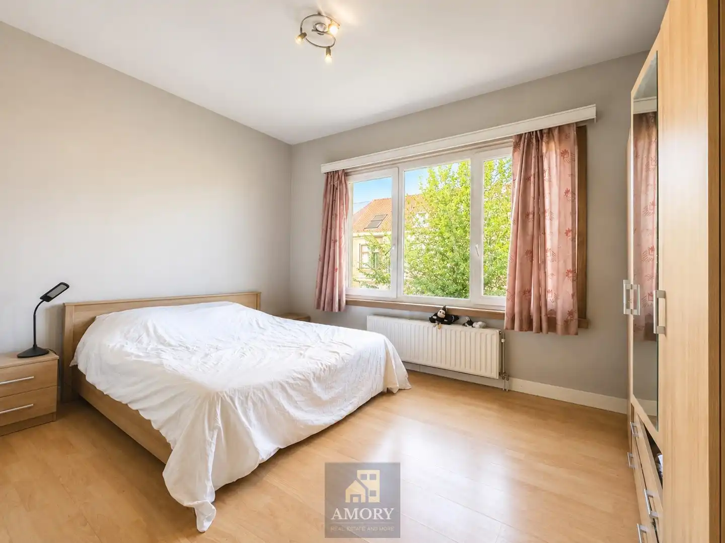Zonnig hoek-appartement met 2 ruime slaapkamers! foto 7