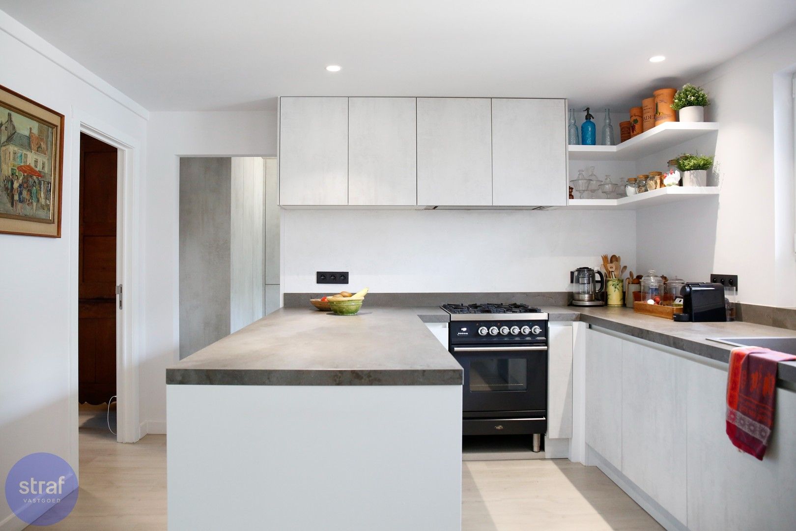 Luxe woning met privézwembad, zonnepanelen en thuisbatterij op de grens met Sint Antonius foto 7