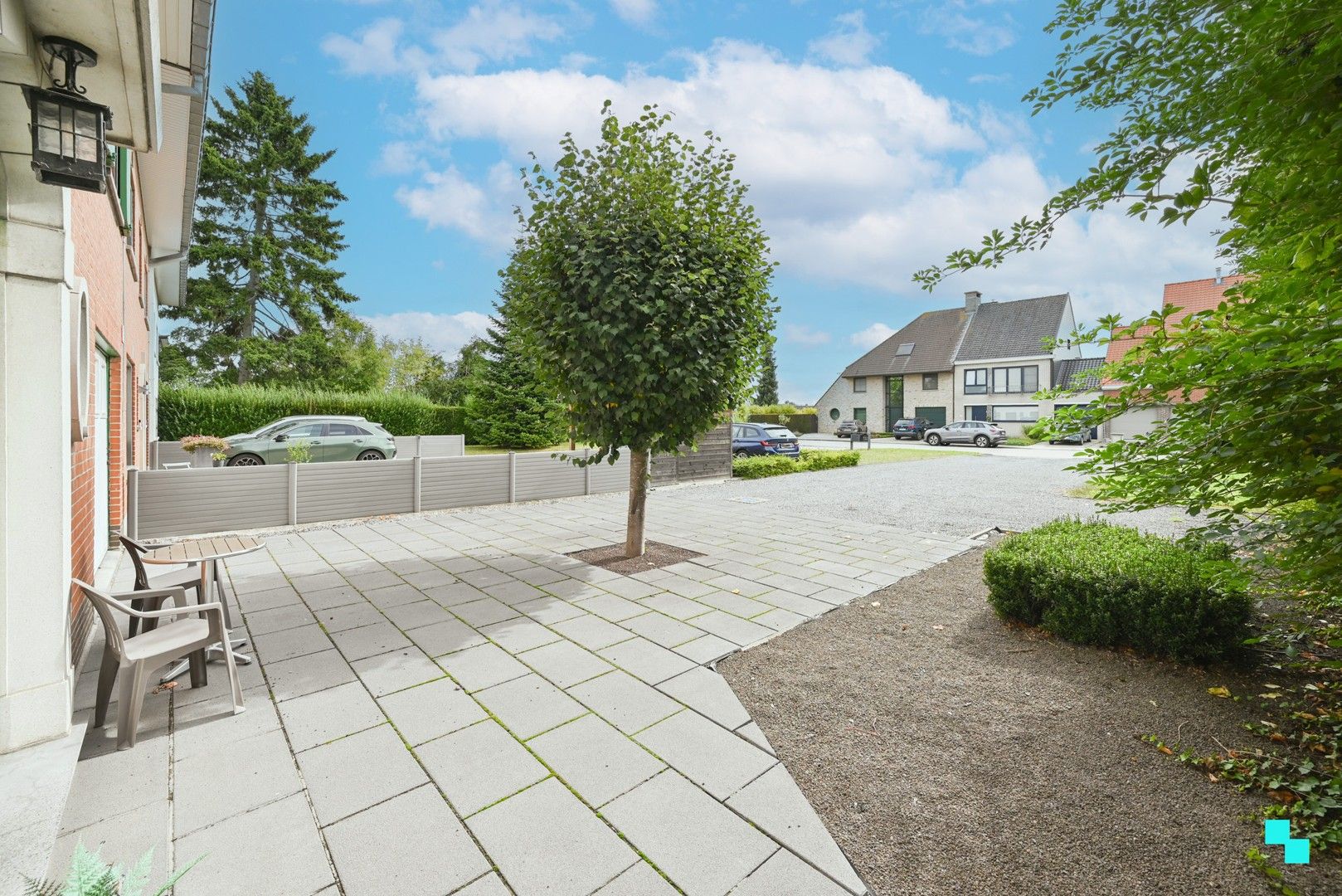 Zeer ruime woning te Heule foto 16