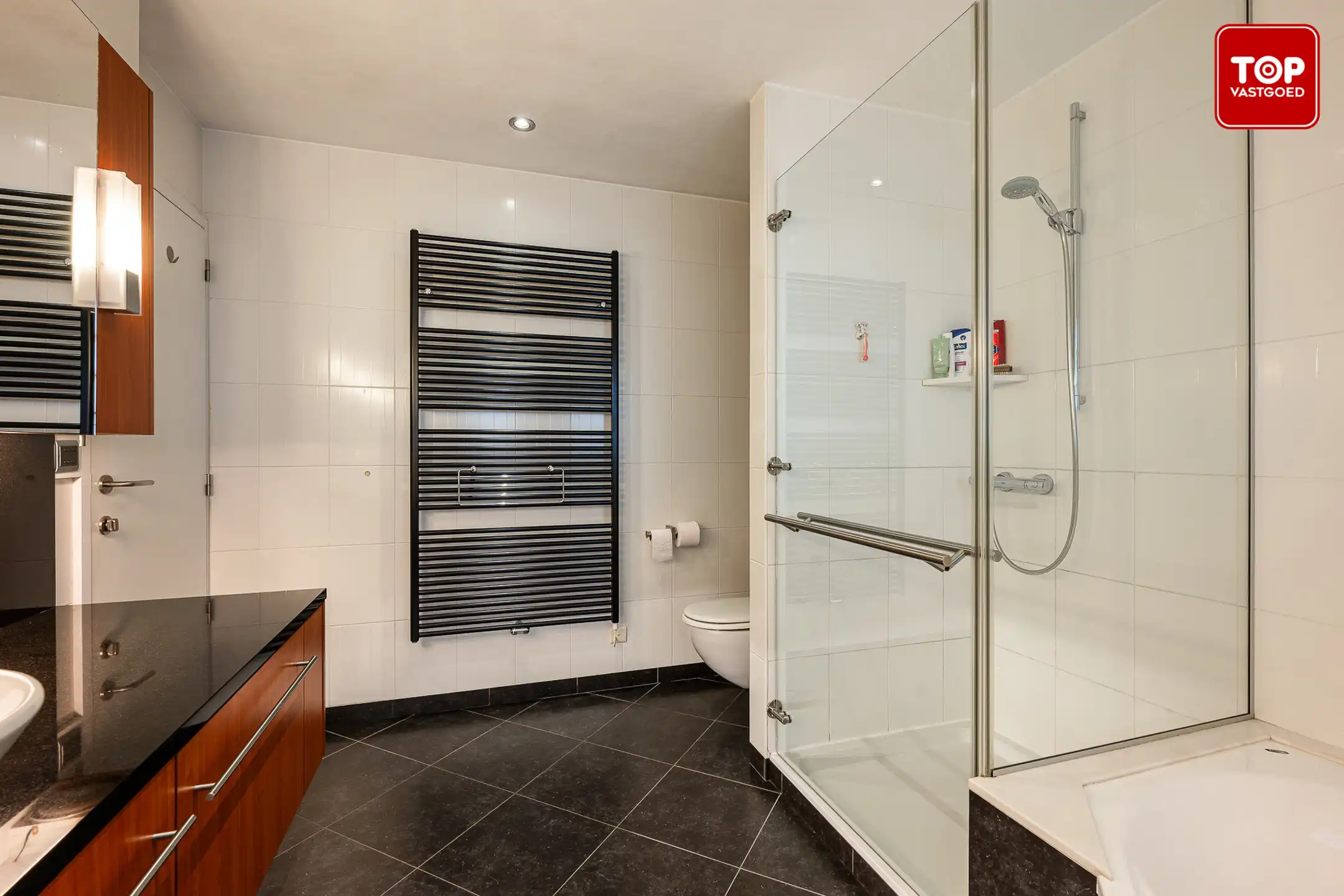 Instapklare woning in een doodlopende straat nabij de Bourgoyen foto 15