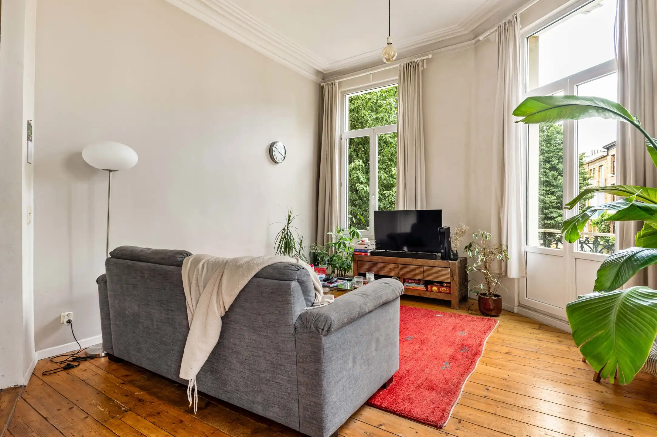 Charmant gerenoveerd appartement in stijlvolle herenwoning foto 3