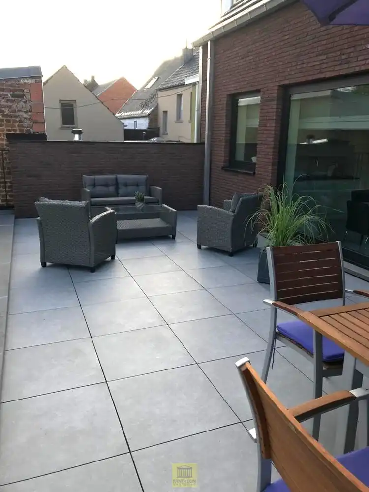 Ruim lichtrijk appartement met groot terras, garage én staanplaats! foto 8