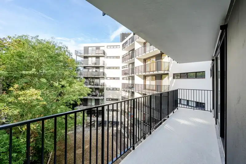 Roeselare – Prachtig ingericht appartement met 2 slaapkamers, bureel en zonnig terras foto 13