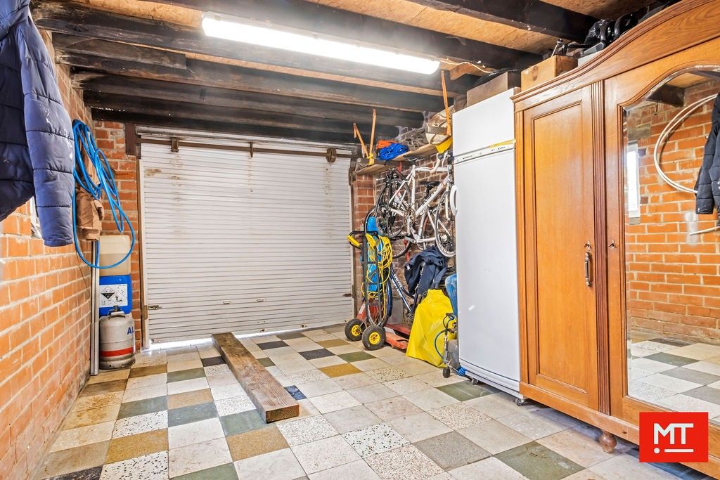 Halfopen woning in de dorpskern van Beselare foto 16