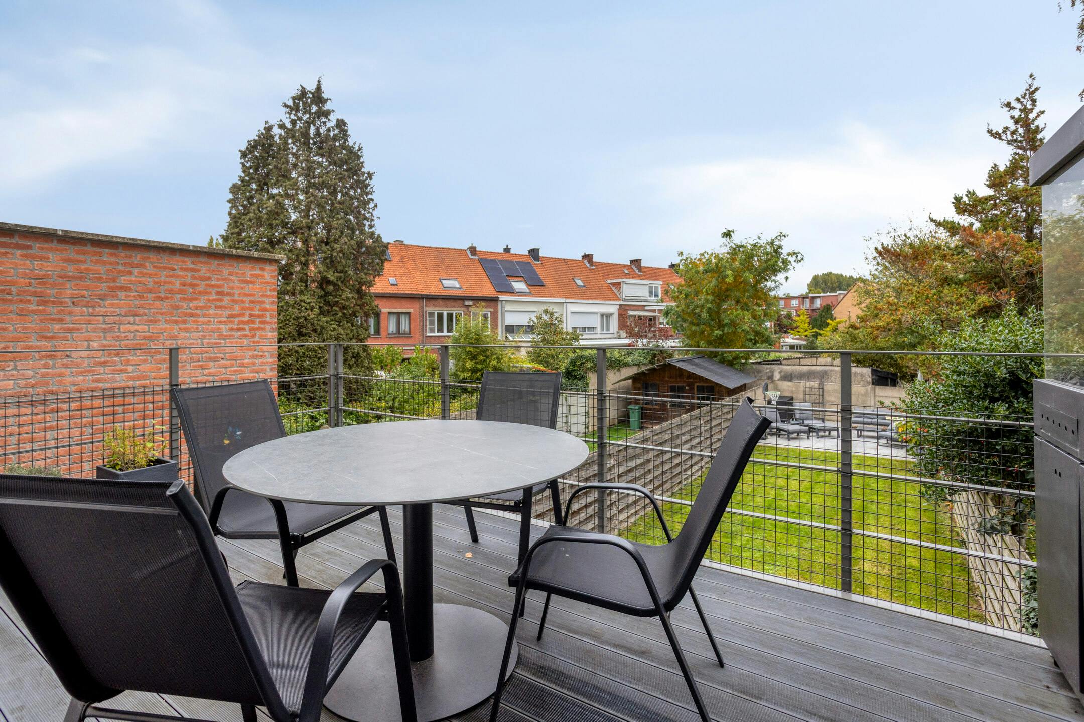 Instapklaar huis te koop in de "Vogeltjeswijk" te Merksem foto 23