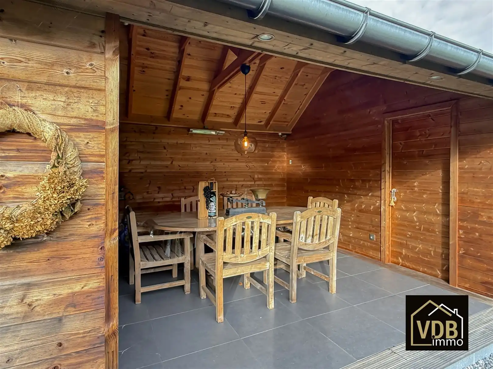 Instapklare halfopen bebouwing met 3 slaapkamers foto 28