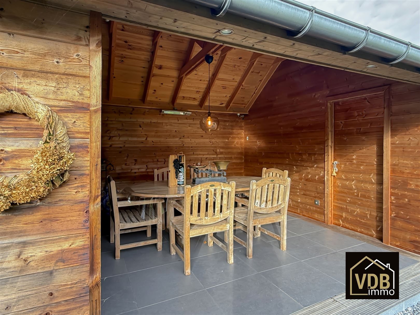 Instapklare halfopen bebouwing met 3 slaapkamers foto 28