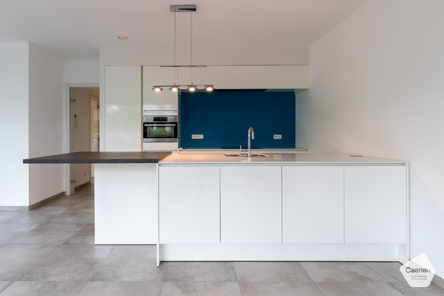 Zeer recent gelijkvloers appartement met 2 slaapkamers foto 3