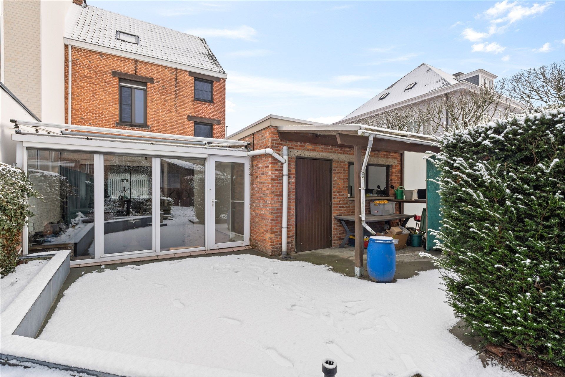 Half open bebouwing foto 16