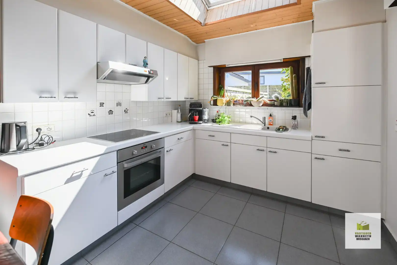 Centraal en rustig gelegen woning met 3slpk, garage en tuin foto 10