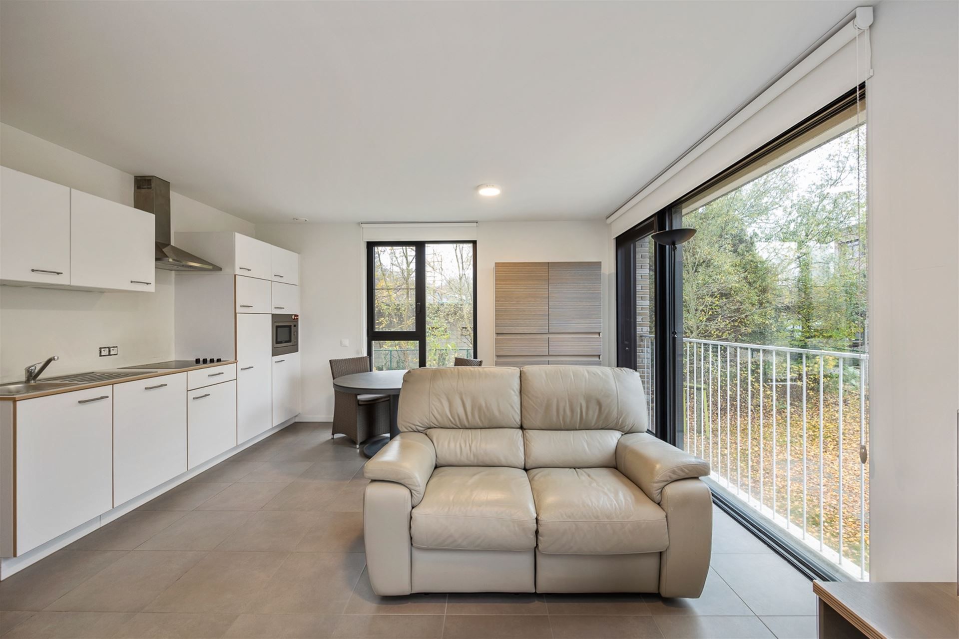 Instapklare Assistentiewoning met Terras In Kontich foto 3