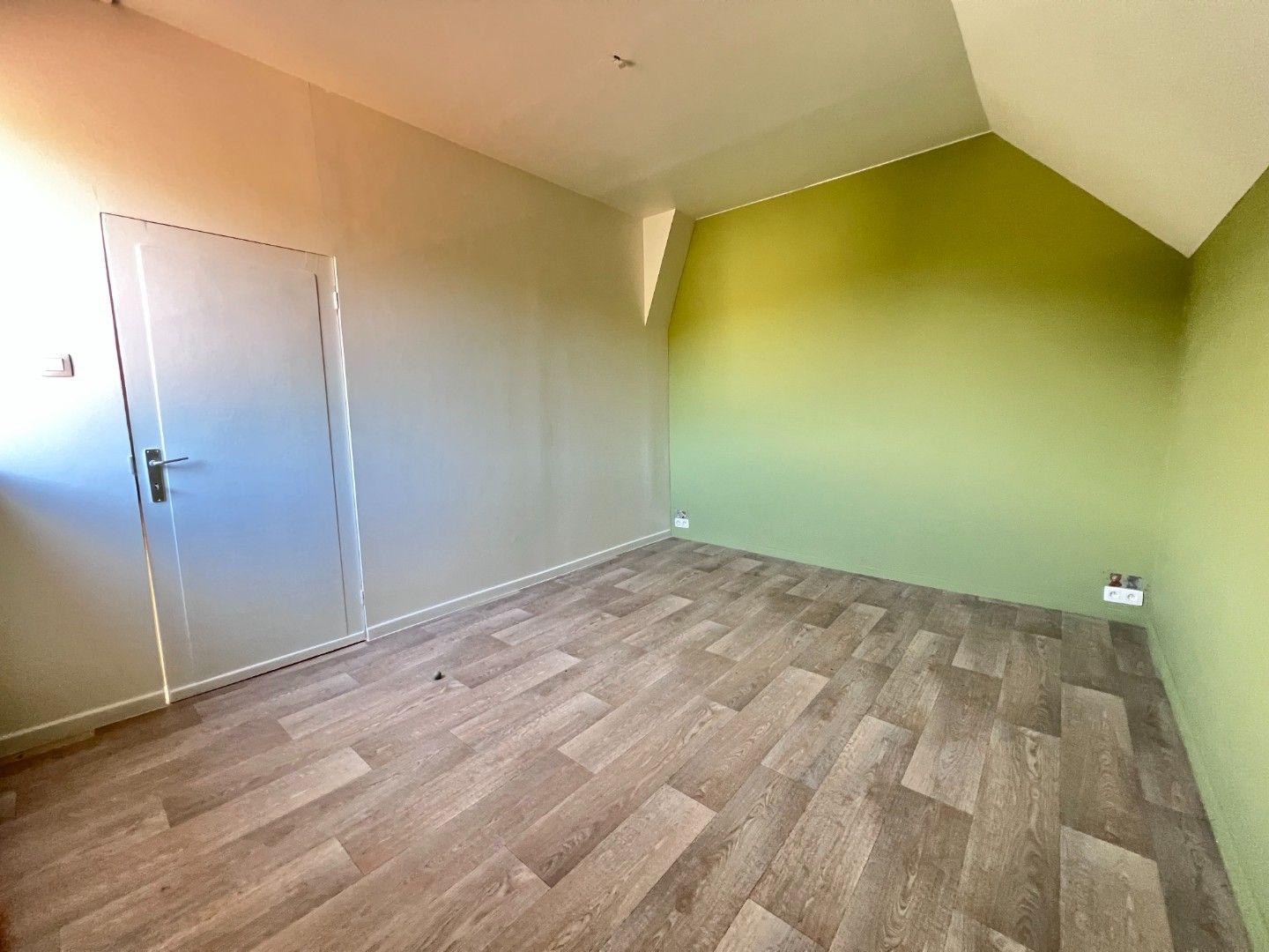 Charmante woning met drie slaapkamers te huur in Vinderhoute foto 11