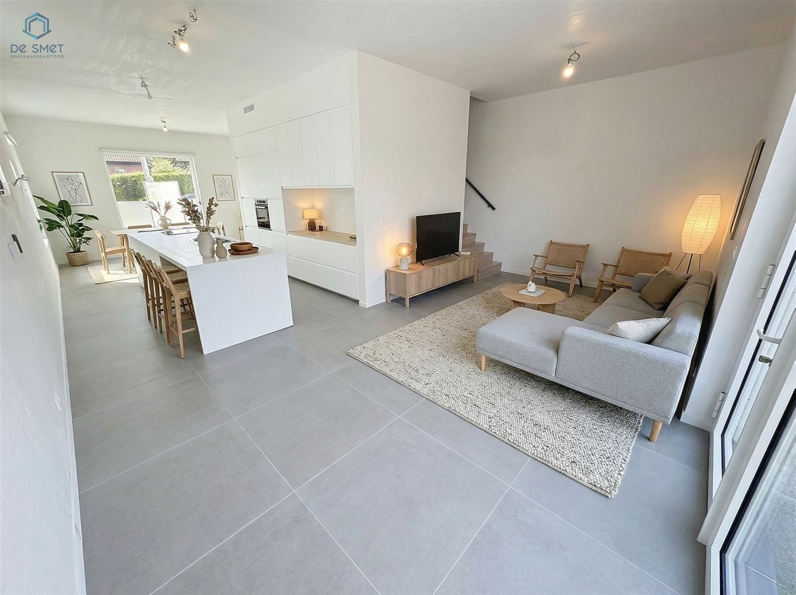 PRACHTIGE BEN-NIEUWBOUWWONING MET 3 SLPK, DRESSING, INBOUWKASTEN & TUIN ZARLARDINGE foto 2