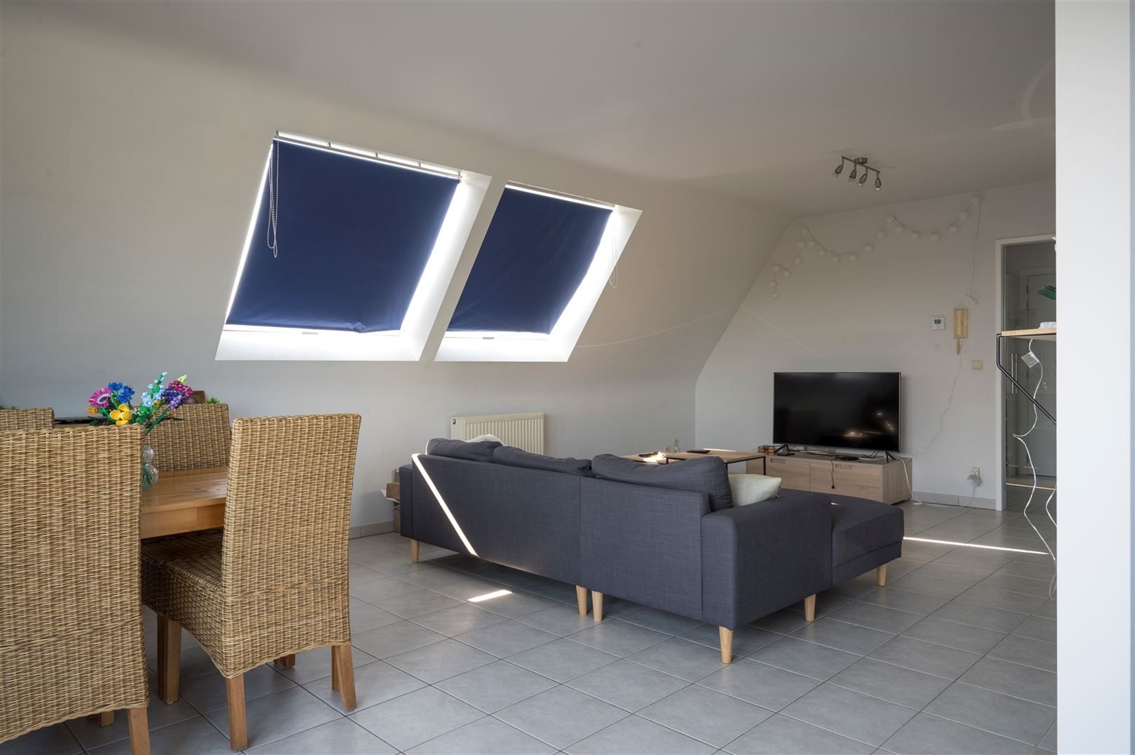  Zeer verzorgd appartement met garage te huur in Oudenaarde. foto 6