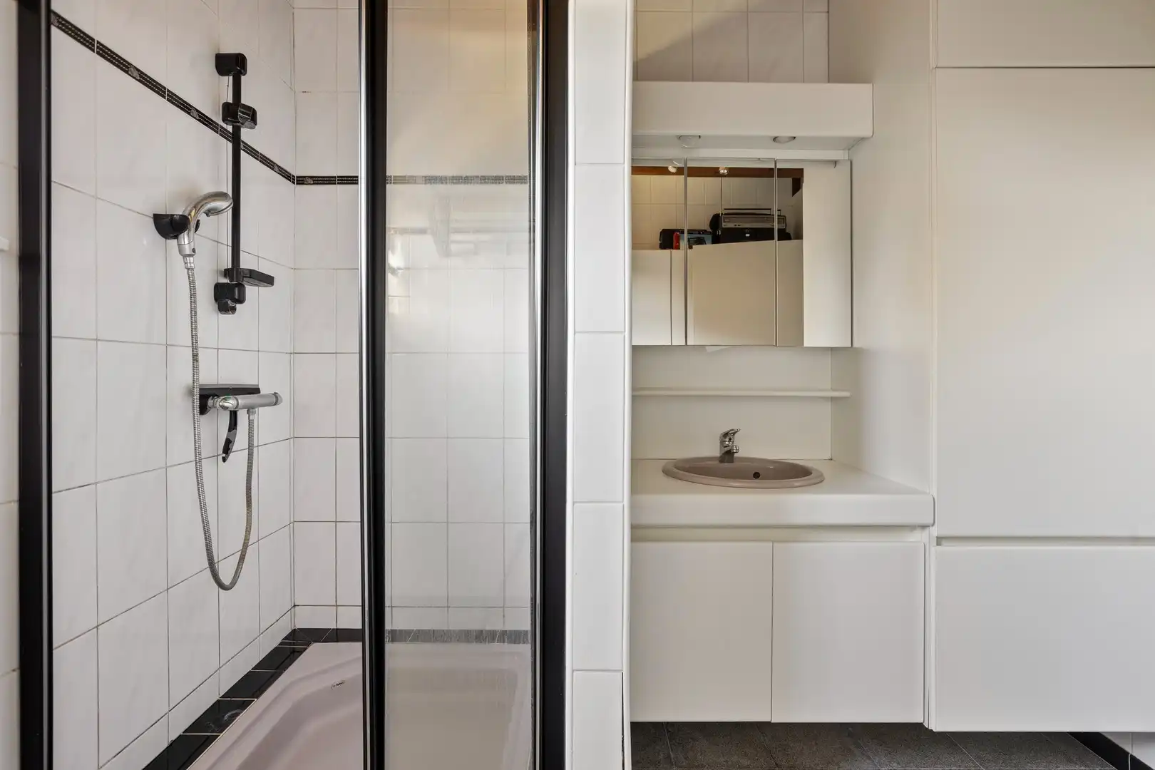 Alleenstaande woning in een doodlopende straat in een residentiële wijk! foto 17