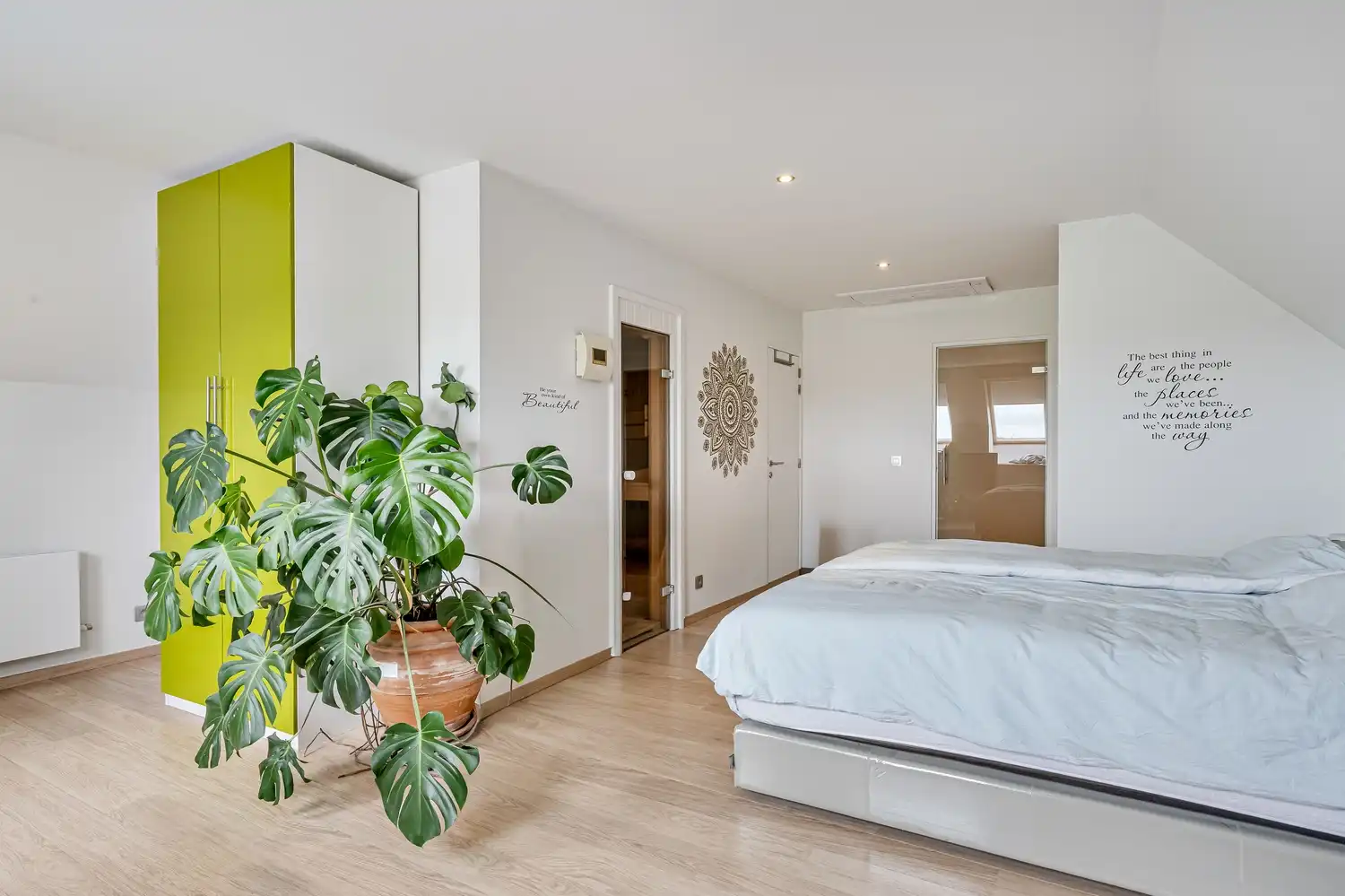 Exclusieve villa met zwembad en adembenemende polderzichten foto 29