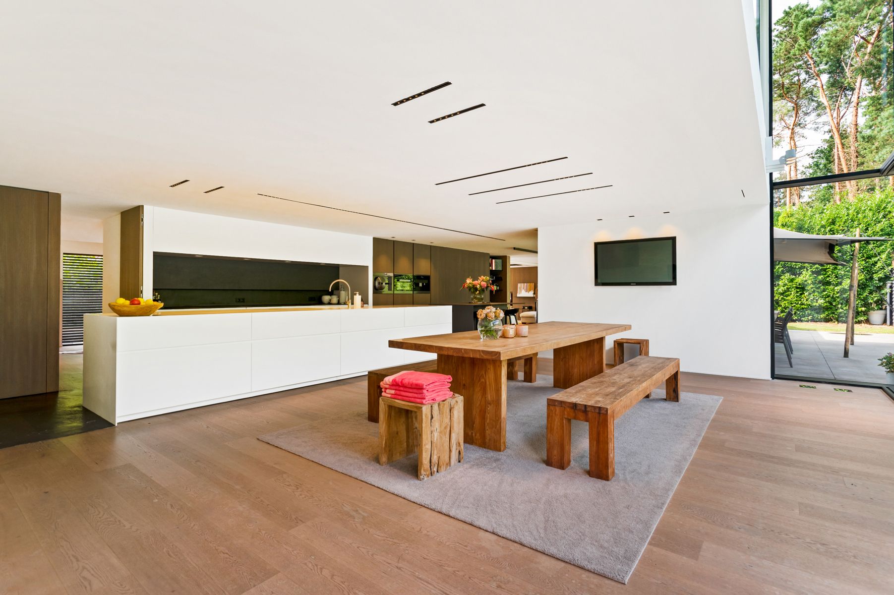 Stijlvol gerenoveerde villa in Koningshof Schoten foto 4