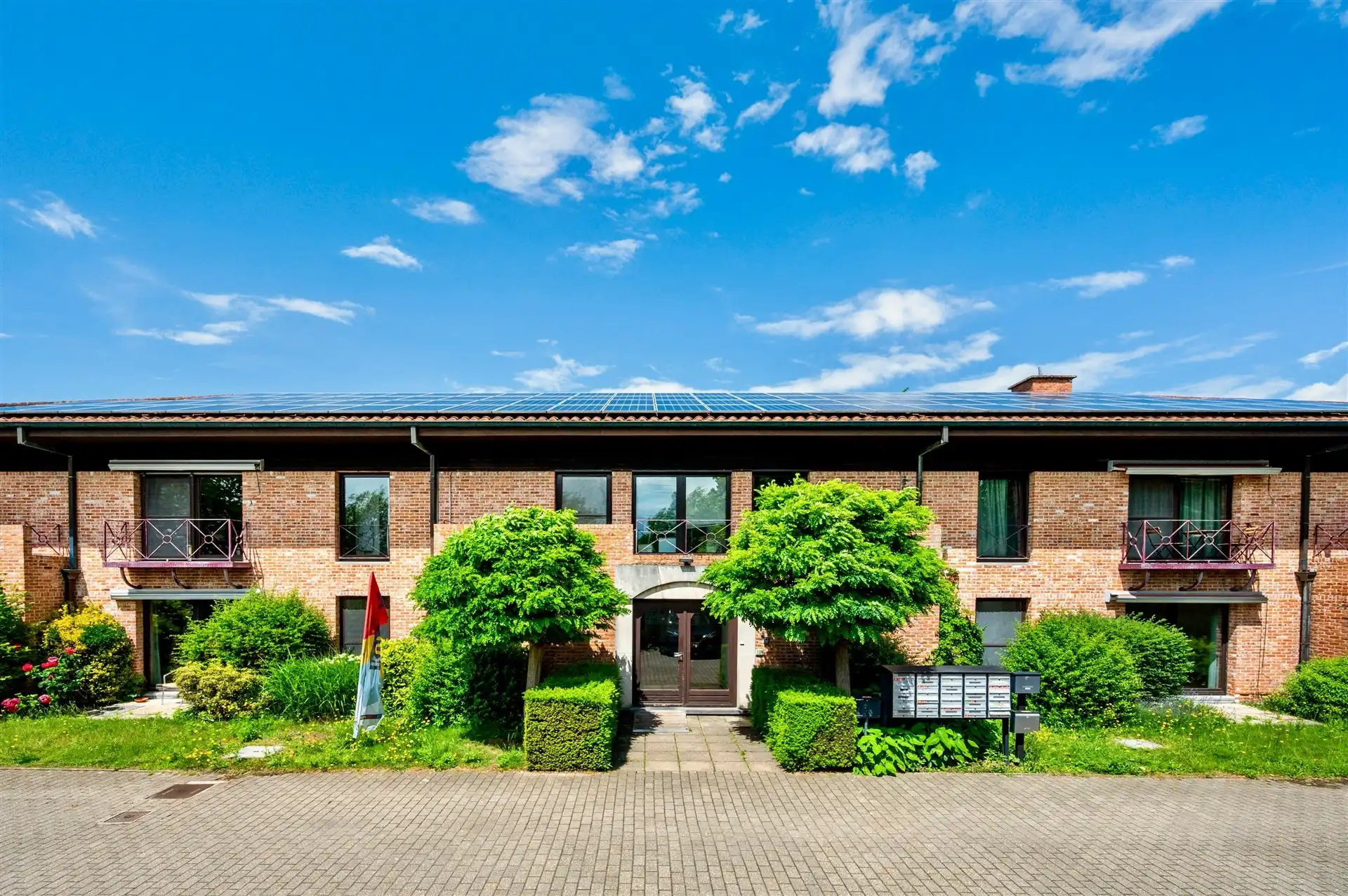 Instapklare assistentiewoning met terras foto 2