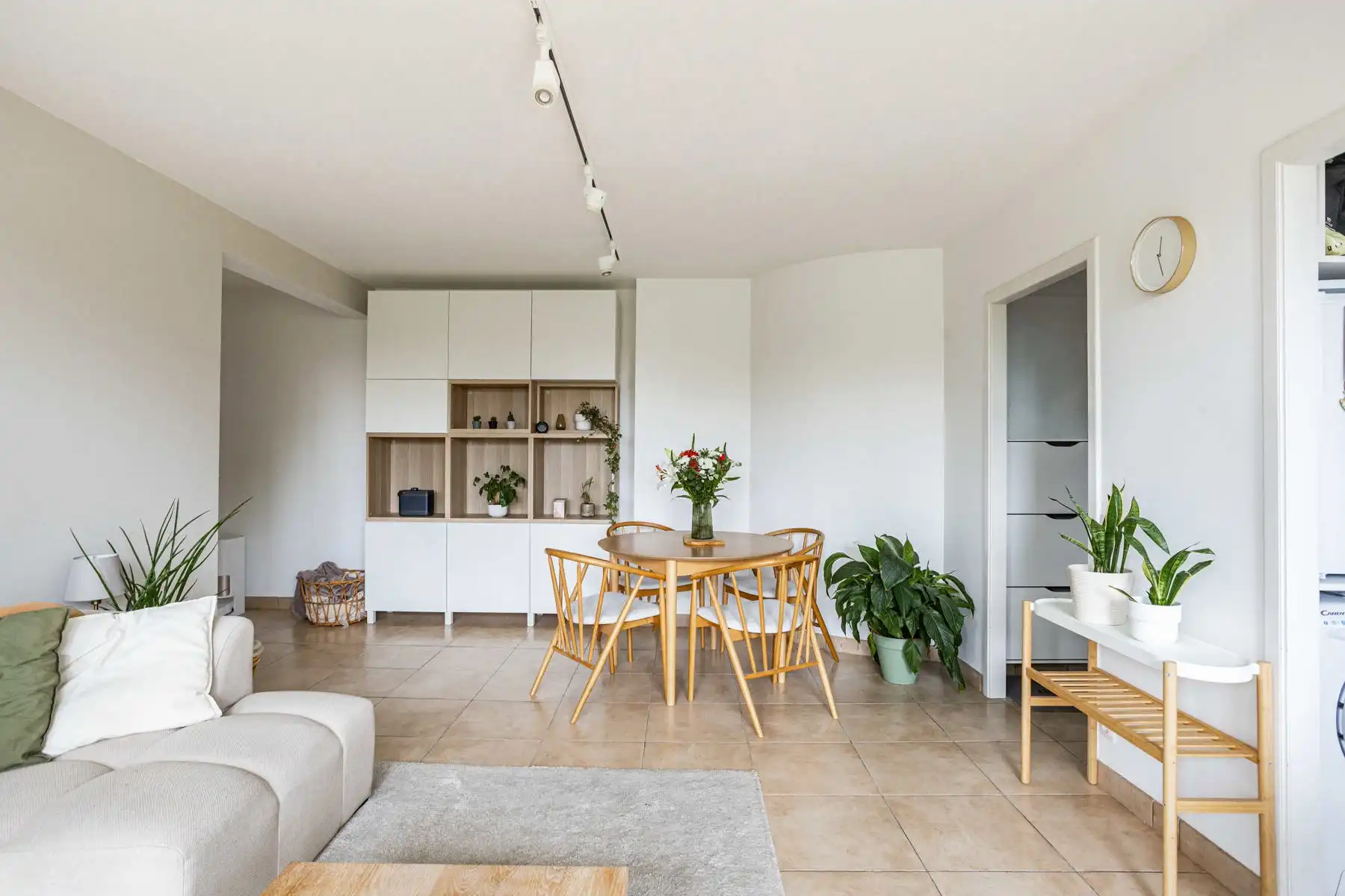 Instapklaar appartement met terras en prachtig uitzicht! foto 15