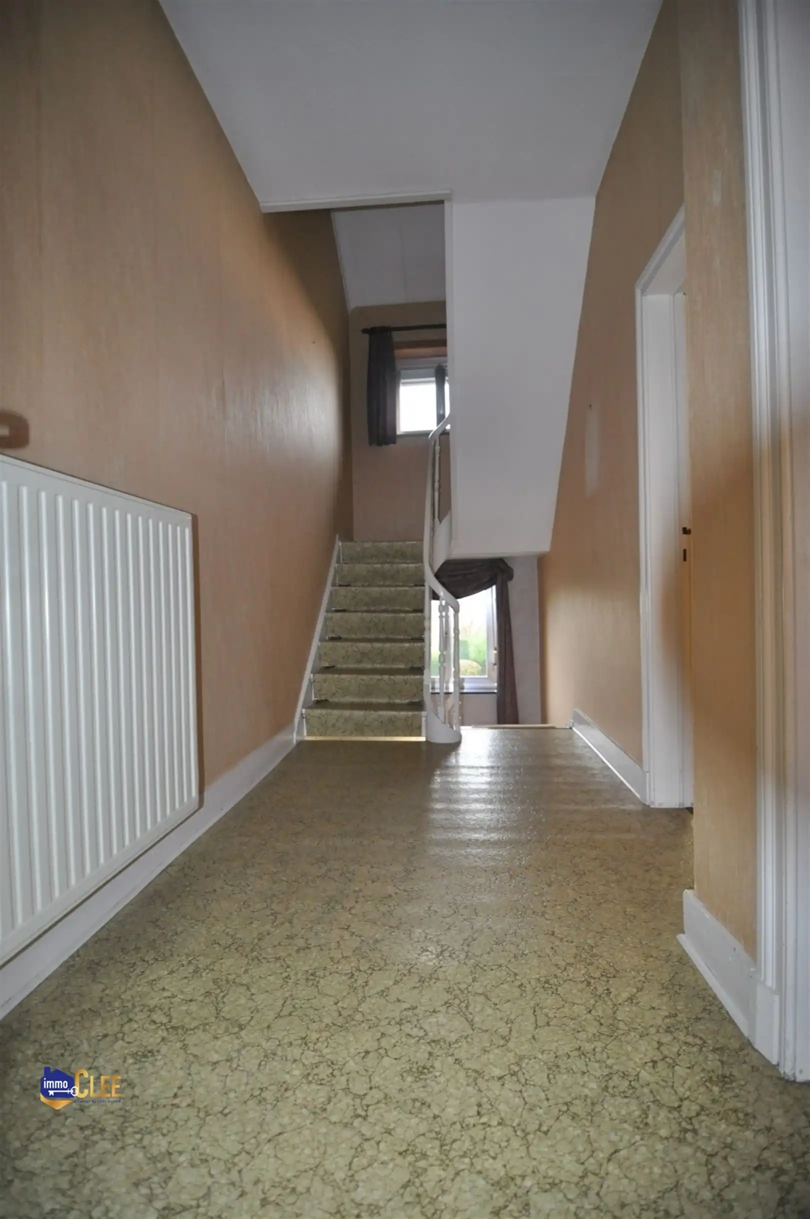Karaktervolle driegevelwoning met ruime tuin van 30 are nabij Waremme foto 19