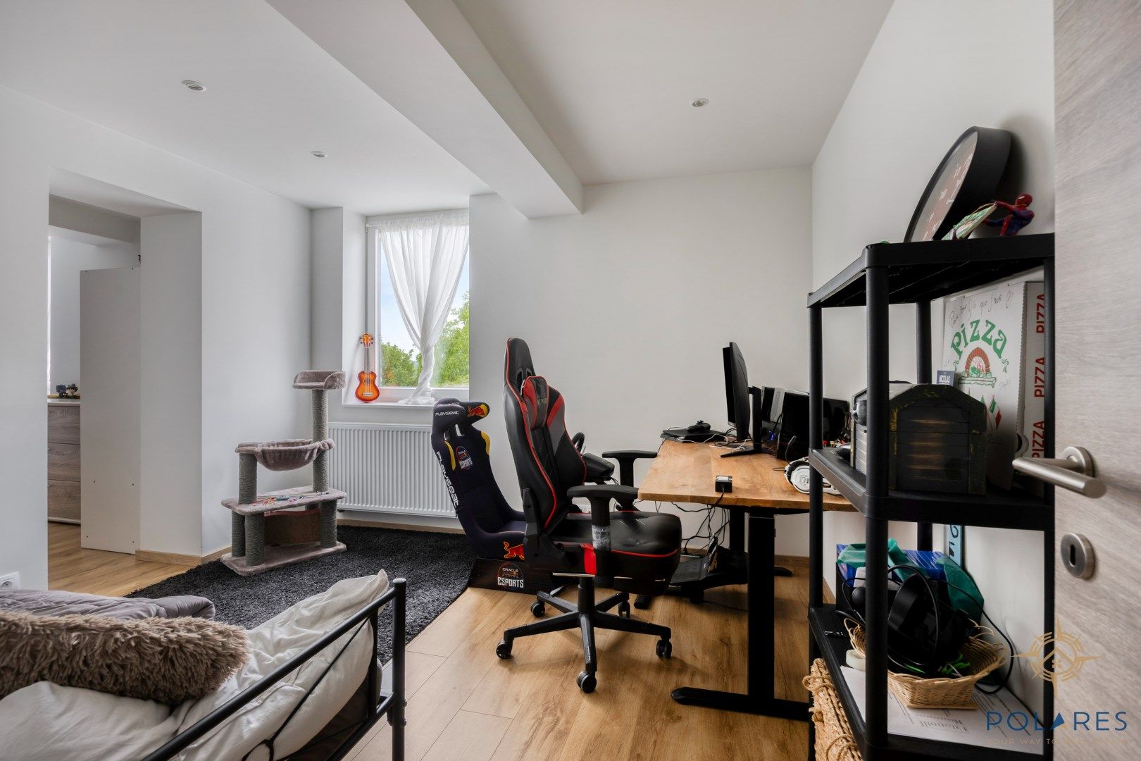 Karaktervolle, volledig gerenoveerde woning foto 24