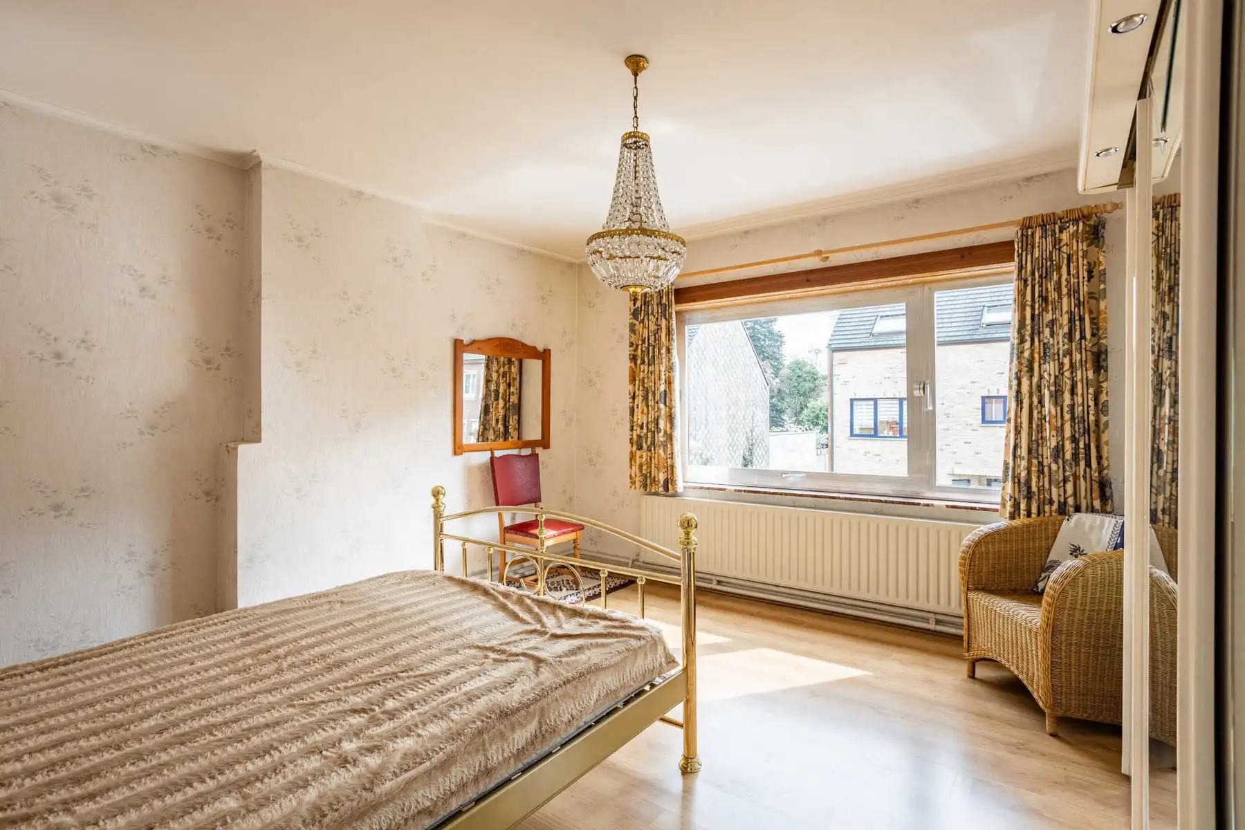 Leuke op te frissen woning aan de stadsrand! foto 17