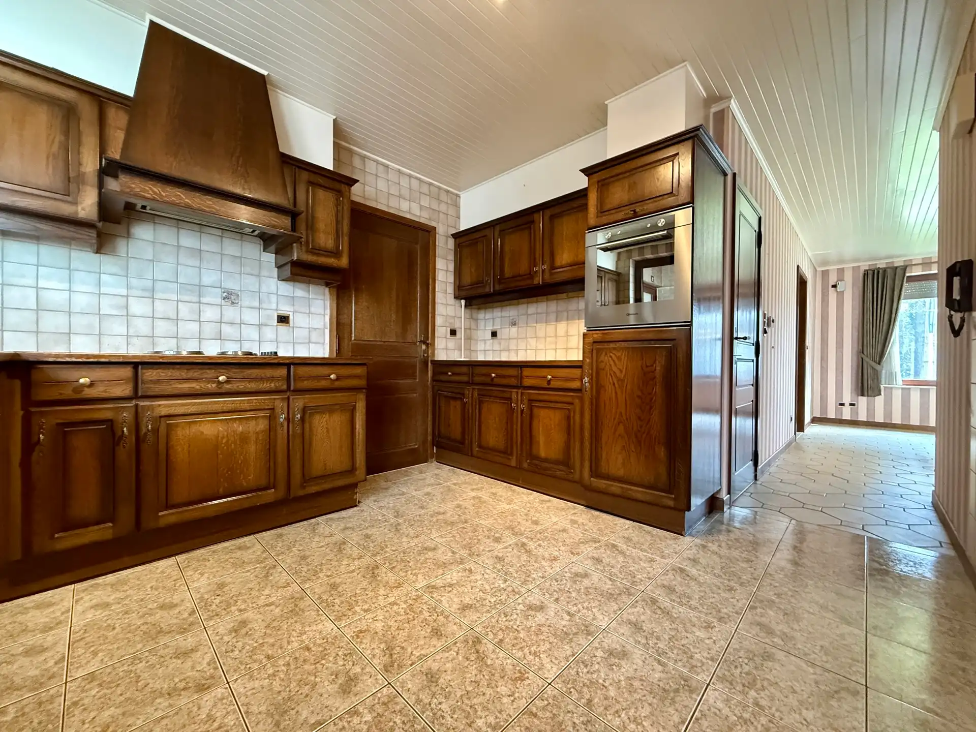 Vrijstaande woning met 4 slaapkamers op perceel van 6a72 foto 9