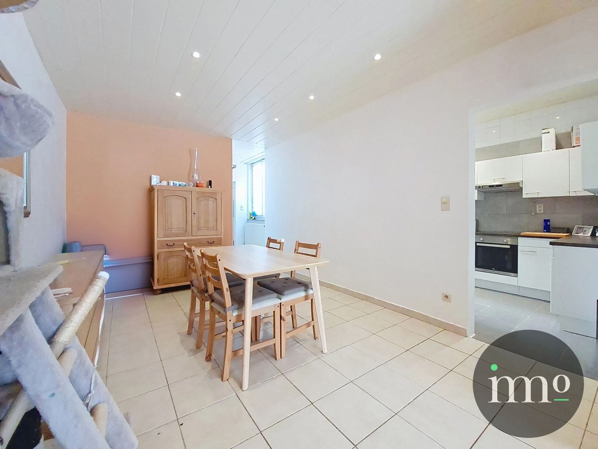 GELIJKVLOERS APPARTEMENT MET VEEL BUITENRUIMTE foto 5