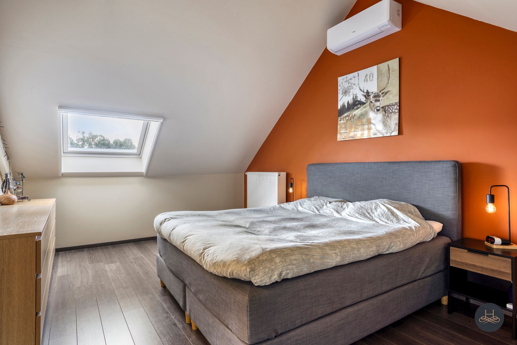 Charmante, gerenoveerde halfopen woning met grote tuin foto 34