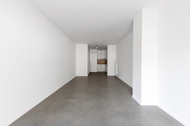Volledig gerenoveerde woning met 3 slaapkamers, tuin, terras en parkeerplaats TE KOOP in Beveren-Leie! foto 4
