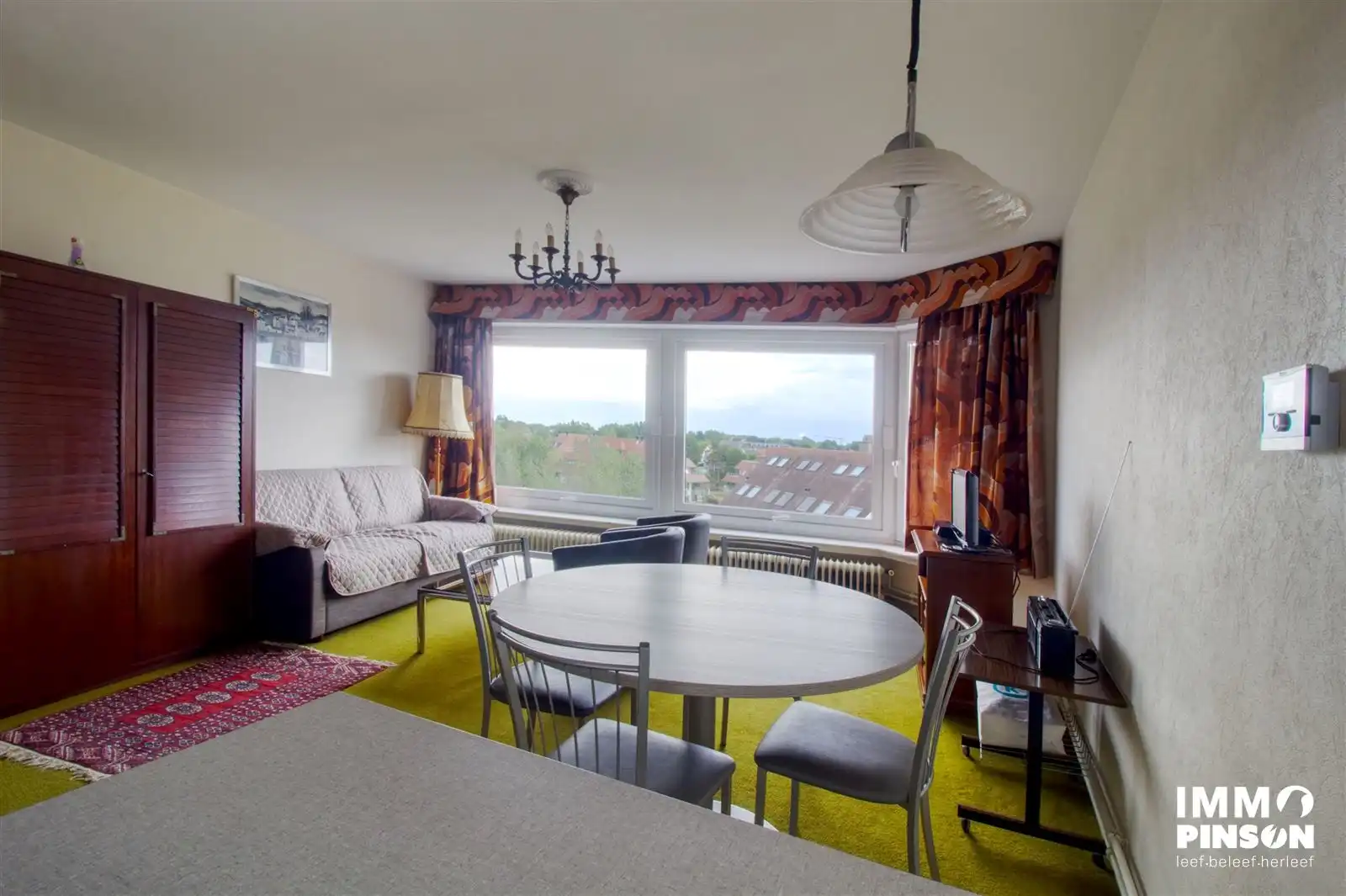 Ruime studio foto {{pictureIndex}}