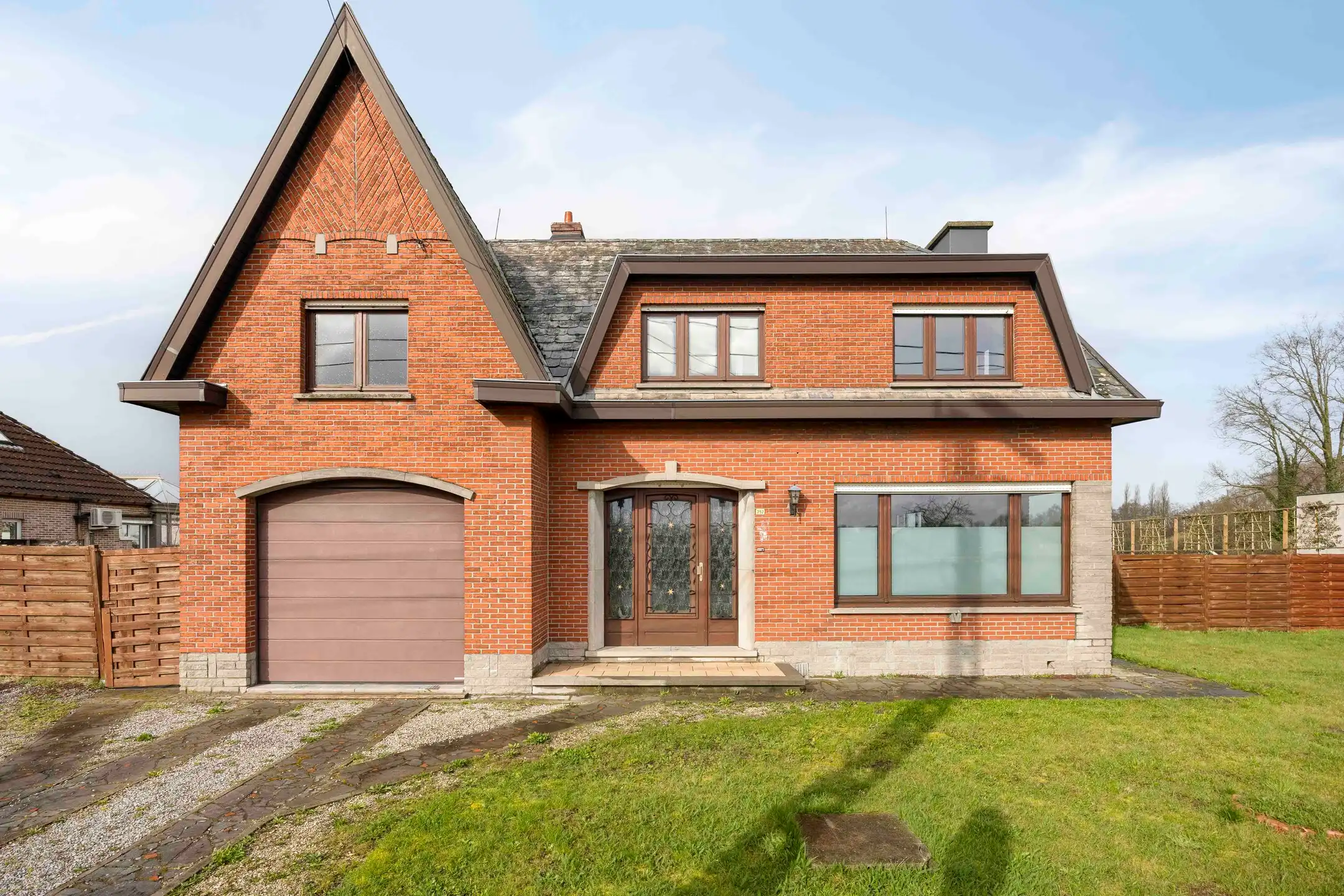 Vrijstaande woning op een perceel van 8 are in Haacht foto {{pictureIndex}}