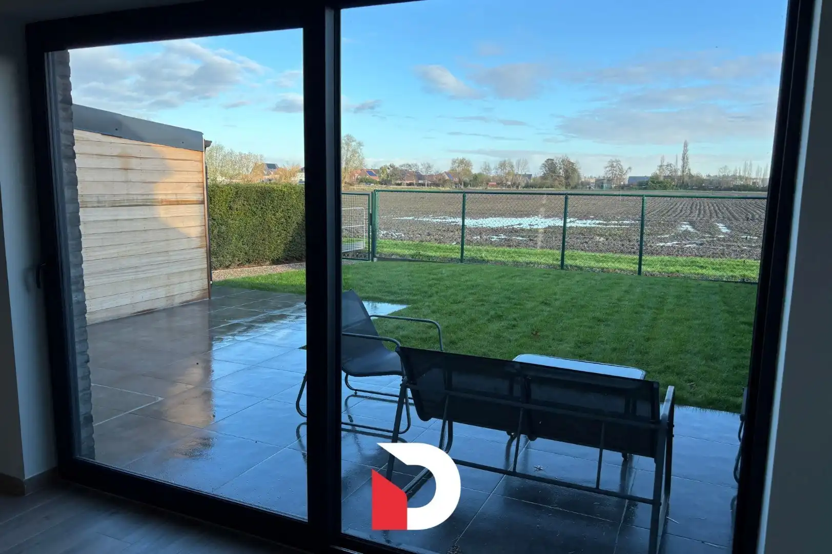 Gerenoveerde, lichtrijke woning met 3 slaapkamers en garage  foto 9